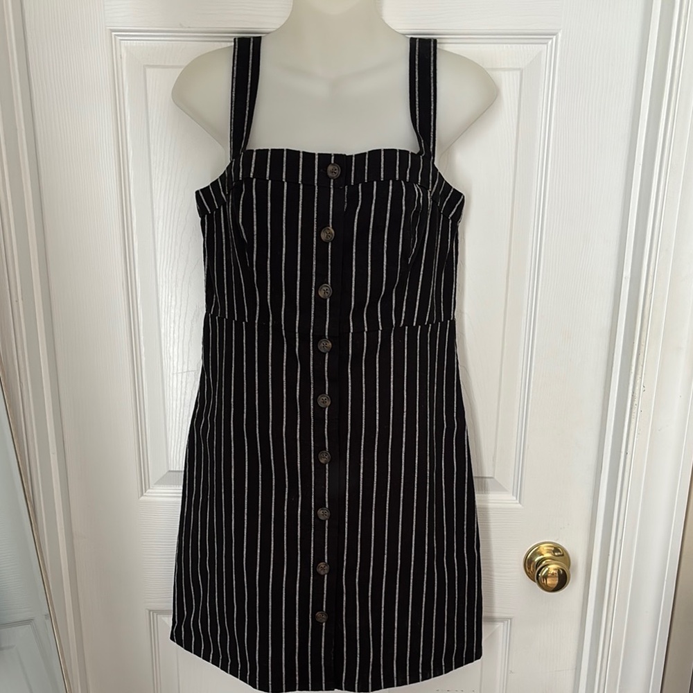 Hollister Black and White Sleeveless Sundress